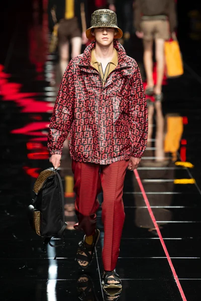 Look 22